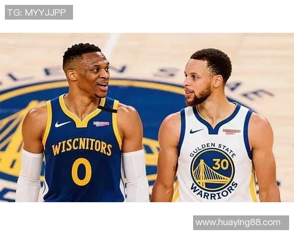 足球明星加盟勇士队引发球迷热议期待跨界合作新篇章