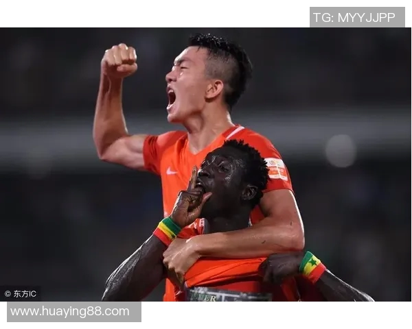 足球明星女性运动员优雅跑姿展示与魅力瞬间解析 足球明星女性运动员优雅跑姿展示与魅力瞬间解析